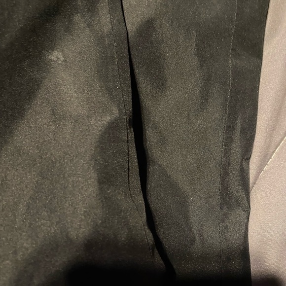 Men’s Black Eddie Bauer Windbreaker w/Hood - Picture 11 of 11